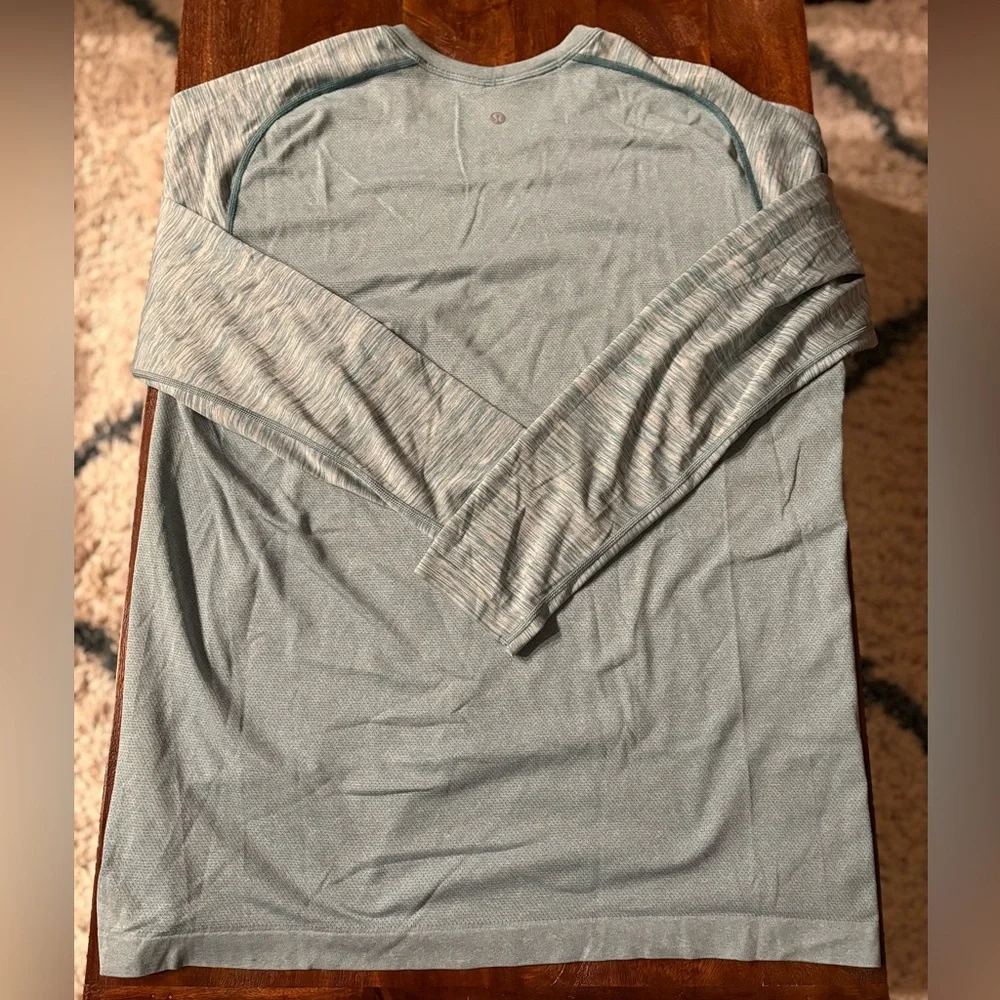 Lululemon Long Sleeve Performance T-Shirt - Picture 2 of 5